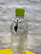 「アンブレラマーカー」はペットボトルの目印にも使用できる。