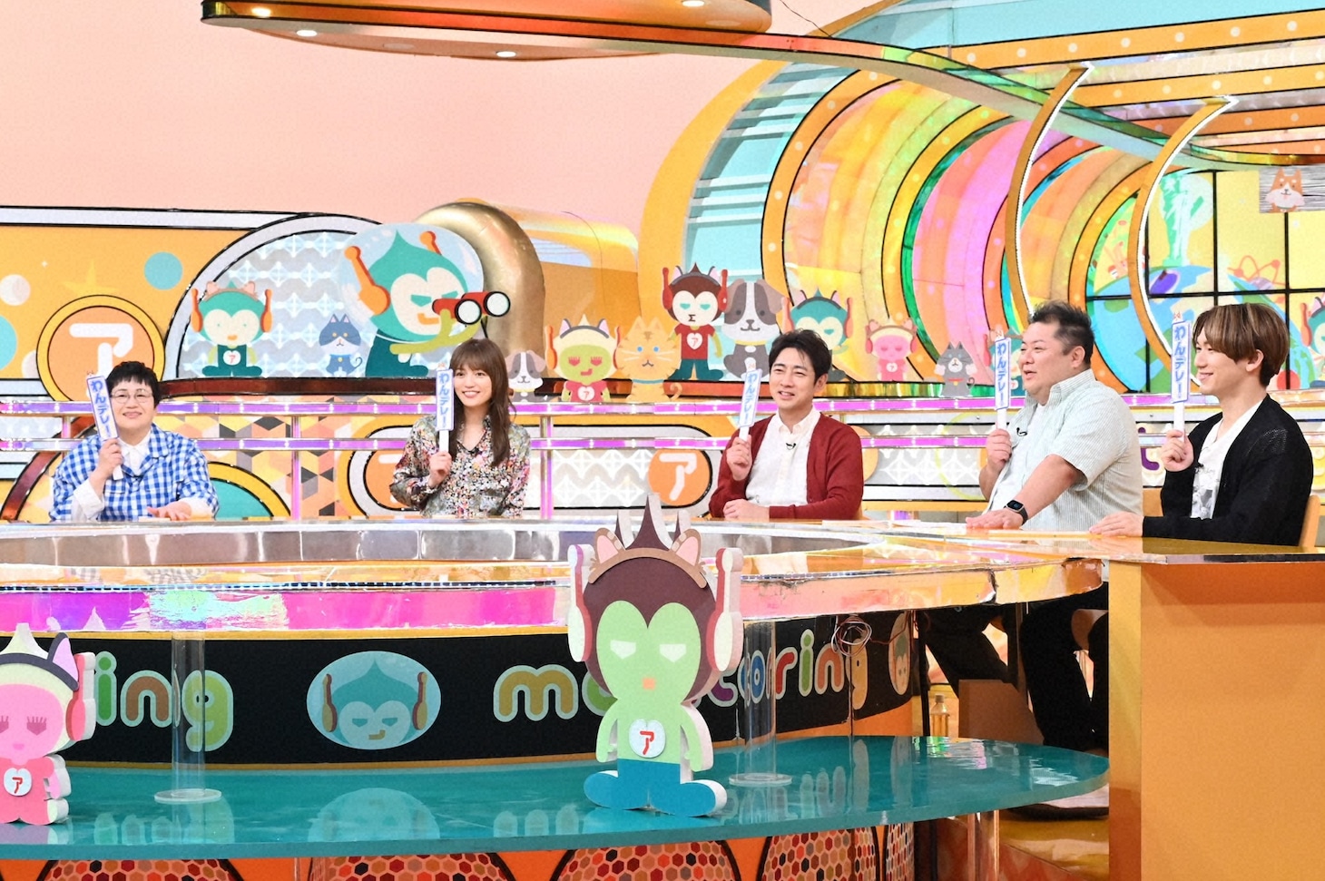 スタジオの様子。(c)TBS
