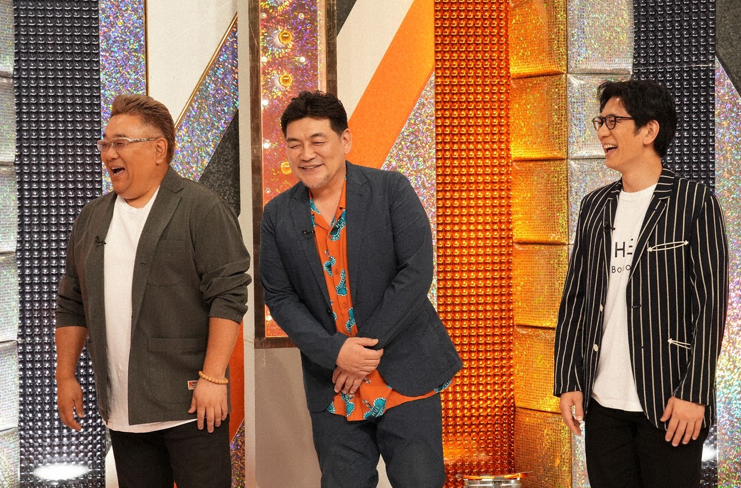 左から、サンドウィッチマン、アンタッチャブル柴田。(c)テレビ朝日