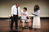 2本目のネタを披露するミックストマトジュース。