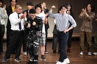 優勝が決まった瞬間の鯖のTシャツ。