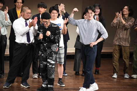 優勝が決まった瞬間の鯖のTシャツ。