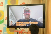 VTRでメッセージを寄せたアジャコング。