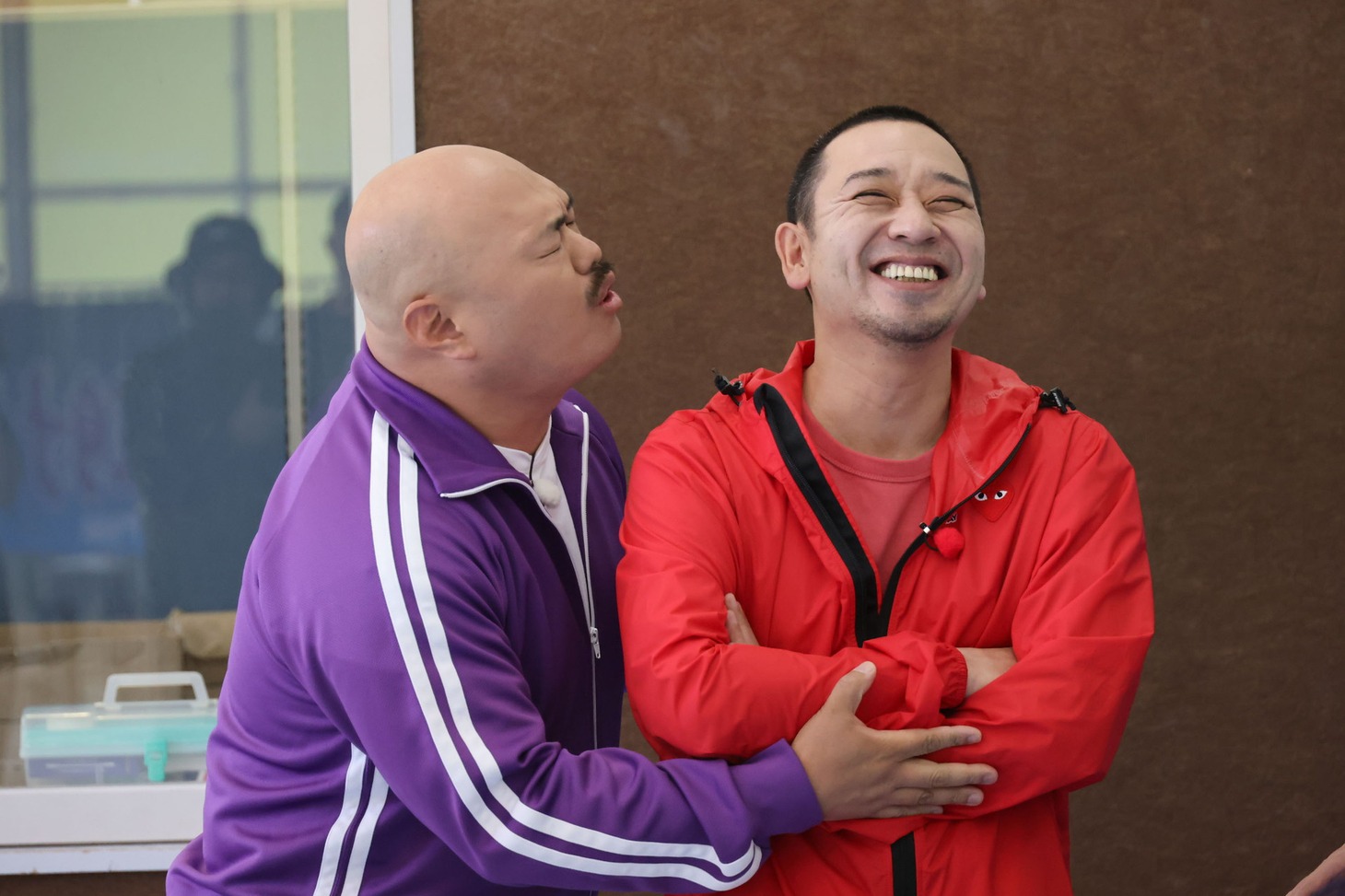 「華大さんと千鳥くん 夏の金沢ロケ2時間SP」のワンシーン。(c)関西テレビ