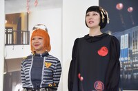 朝藤りむ氏と鳥居みゆき。