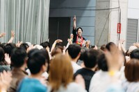 「かまいたちの掟 感謝祭2024」の様子。（写真提供：TSKさんいん中央テレビ）