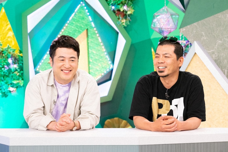 「やすとものいたって真剣です」にスタジオ出演する（左から）水田信二、天竺鼠・川原。(c)ABCテレビ