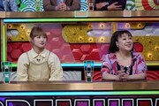 左から佐々木莉佳子、森公美子。(c)読売テレビ