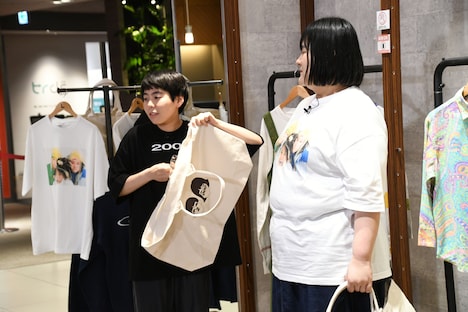 誠デザインのトートバッグ。こだわりは「ファスナーの音」。