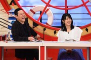 左から東野幸治、中島めぐみアナウンサー。(c)関西テレビ