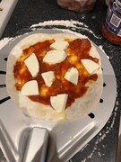 モッツァレラチーズを乗せる。