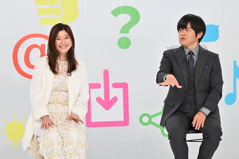 篠原涼子とバカリズム。(c)フジテレビ