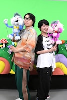 ラランド・サーヤ（右）と令和ロマンくるま（左）。