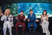 左から、鈴木香里武、爆笑問題、秋元真夏。(c)テレビ静岡