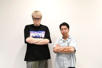 飯塚大悟（左）とウエストランド井口（右）。