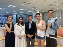 「アスリートって ナニ食べてんの!?」にゲスト出演するシソンヌ長谷川（右端）。(c)ABCテレビ