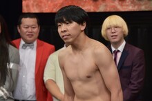 「アシカか巨人師匠かクイズ」を出題するフースーヤ谷口。