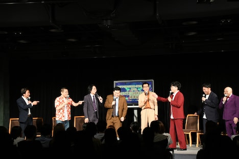 DVD「M-1グランプリ2023～『爆笑が、爆発する。』～」の発売記念イベントに出演した（左から）くらげ、令和ロマン、ヤーレンズ、シシガシラ。