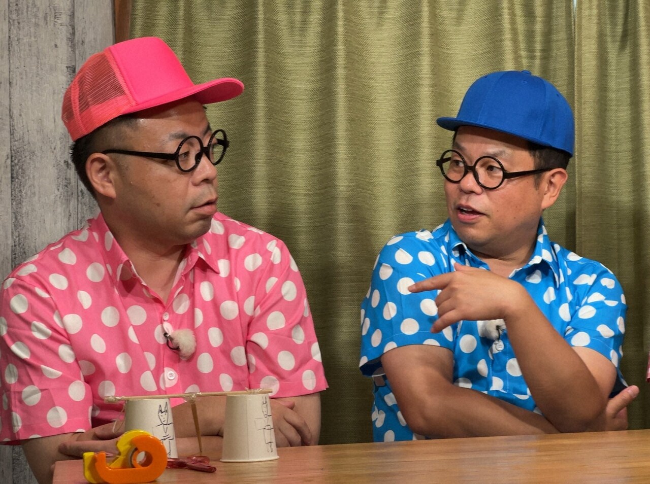 「ゲストダイアン」に出演する（左から）スケスケさん（ダイアン・ユースケ）とアツアツさん（ダイアン津田）。(c)ABCテレビ