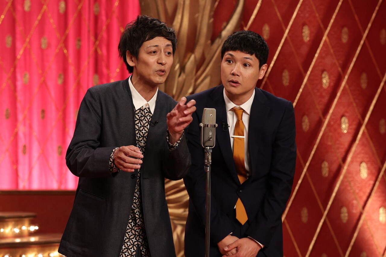 （左から）とろサーモン村田、もう中学生。(c)フジテレビ