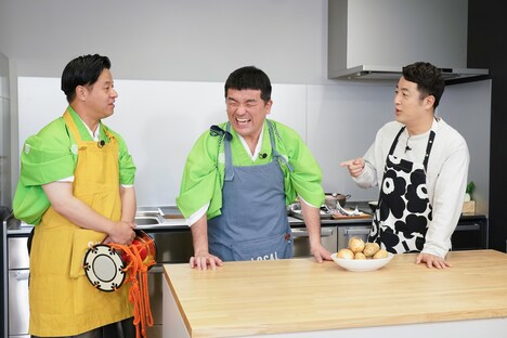 「水田信二の注文の多い料理教室」初回の様子。