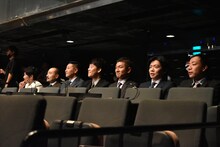 審査員を務めたNON STYLE石田、かもめんたる・う大、チョコレートプラネット長田、佐久間一行、笑い飯・哲夫、マヂカルラブリー・野田クリスタル、ナイツ塙。（写真提供：吉本興業）