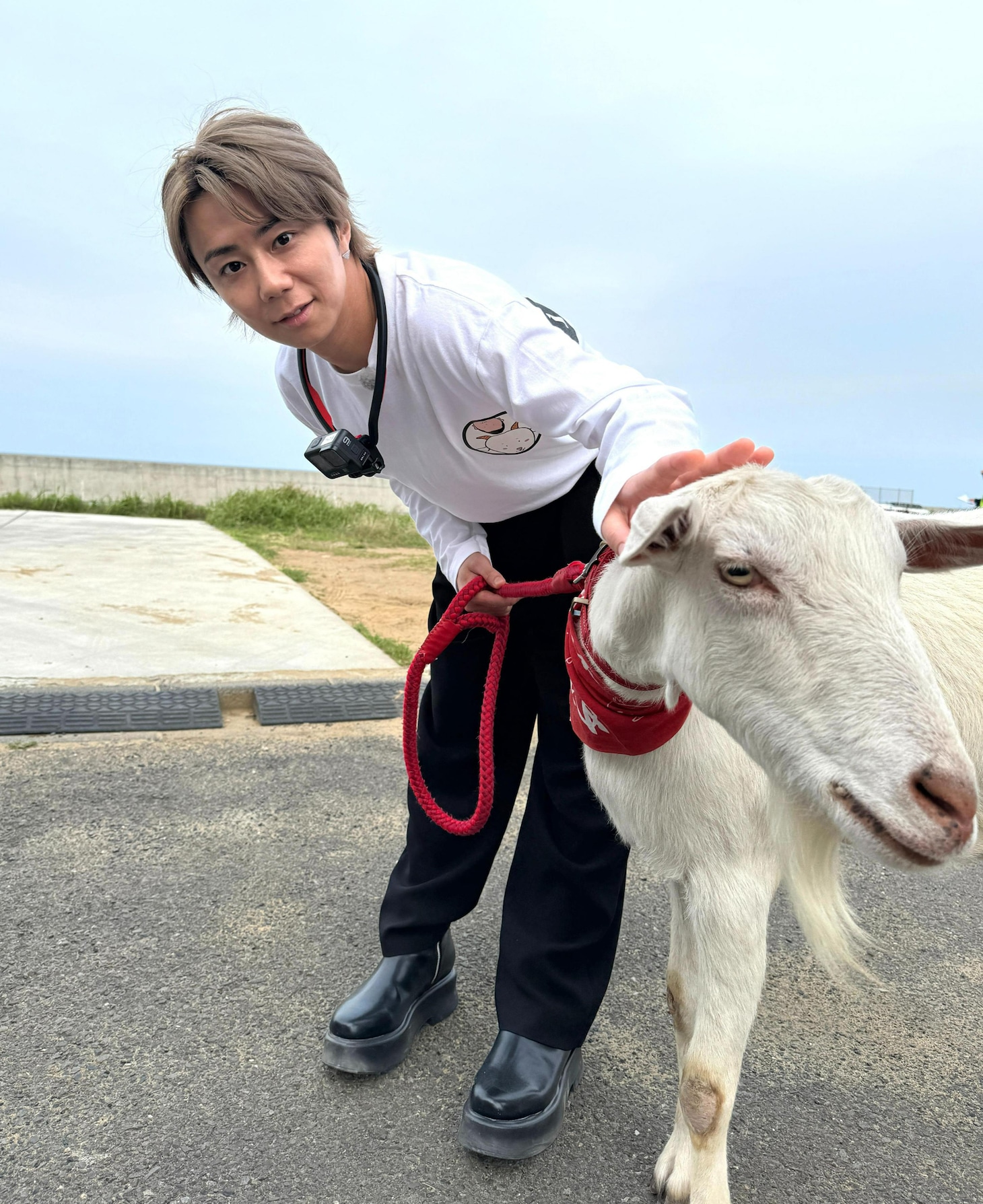 ポポとゲストの北山宏光。(c)テレビ東京