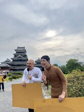 左から鬼越トマホーク坂井、もう中学生。(c)日本テレビ