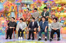 「アメトーーク！」に集結する、ガクテンソク奥田（前列左端）プレゼン企画「後輩との接し方分からない芸人」の出演者たち。(c)テレビ朝日