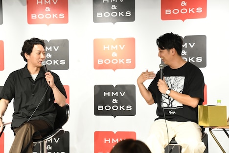 嶋佐の家に「食らった」というニューヨーク屋敷(右)。