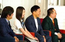 「ミルクボーイのノゾキミライ漫才4」のワンシーン。(c)関西テレビ