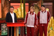 左からM三郎、豪快キャプテン。(c)関西テレビ