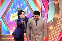 ファーストステージでの令和ロマン。(c)ABCテレビ