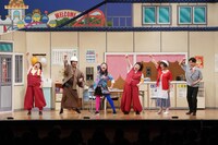 「吉本新喜劇65周年記念ツアー」初日公演の様子。