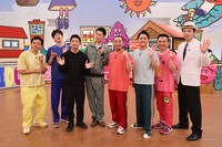 「火曜は全力！華大さんと千鳥くん」の出演者。(c)関西テレビ