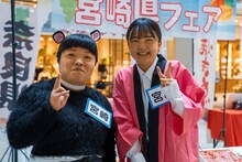 左からおかずクラブ・オカリナ、蛙亭イワクラ。(c)日本テレビ