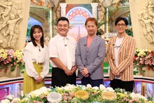 左から、佐久間みなみアナ、アンタッチャブル山崎、中居正広、アンタッチャブル柴田。(c)フジテレビ