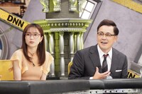 左から、佐久間みなみアナ、アリタ哲平。(c)フジテレビ