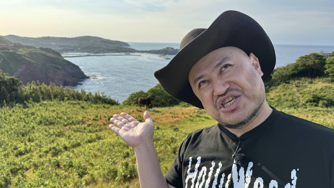 ザコシが日本海の島で伝統行事の凧揚げ参加　アンガールズが見守る