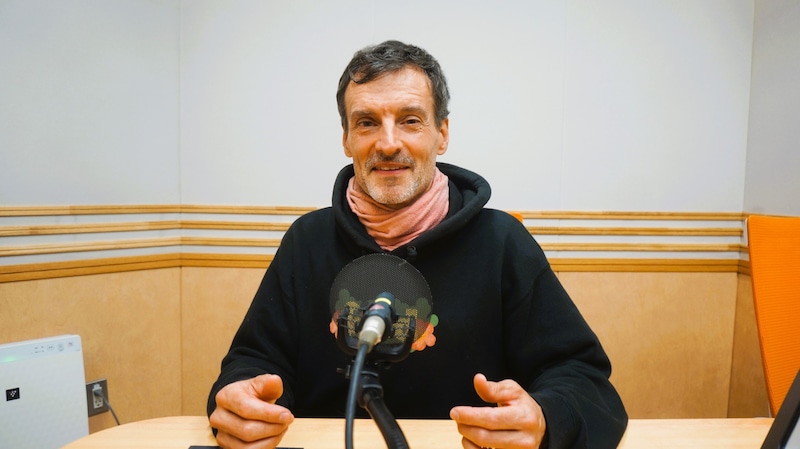 出演者のアーサー・ビナード。(c)文化放送