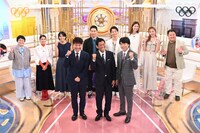 「新事実！オリンピック名場面 最強金メダルアワード」の出演者。(c)日本テレビ