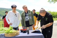 「ジュニア＆くっきー！の絶品食材発見ドライブ」より。(c)テレビ信州