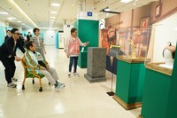 加藤茶と高木ブーと西山喜久恵アナ。