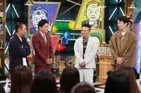 左から千鳥、かまいたち。(c)日本テレビ
