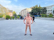 とにかく明るい安村。(c)MBS