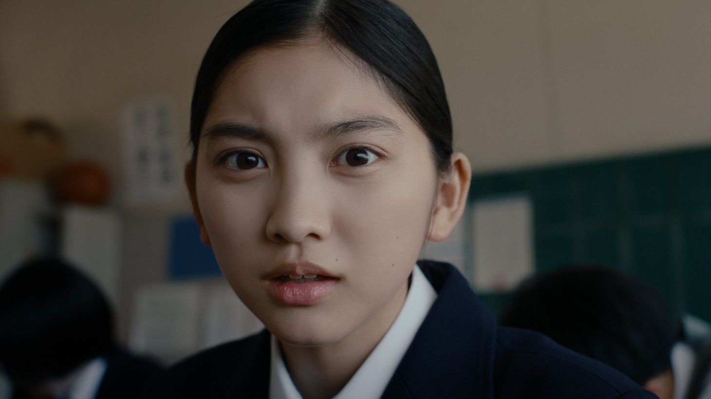 森永ラムネCM「試験中に雑音」編より。