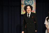 国分寺市のイメージキャラクター・ぶんじほたるホッチが登壇すると聞いて喜ぶガクテンソクよじょう。