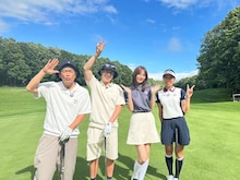 左からココリコ遠藤、オリエンタルラジオ藤森、花山瑞貴、吉本ここね。(c)UHB