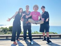 左から花山瑞貴、ととのえ親方、ココリコ遠藤、オリエンタルラジオ藤森。(c)UHB