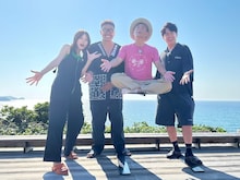 左から花山瑞貴、ととのえ親方、ココリコ遠藤、オリエンタルラジオ藤森。(c)UHB